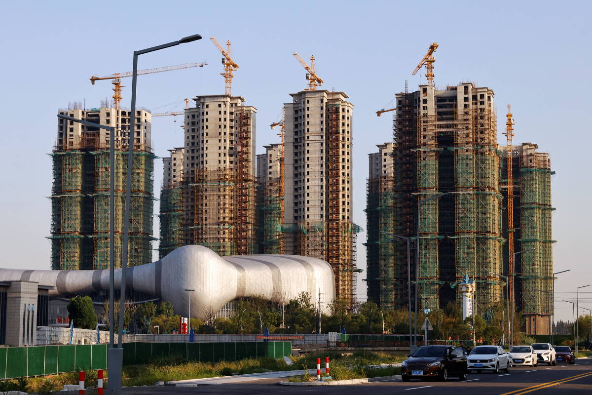 Prédios residenciais da Evergrande em construção na província de Jiangsu Prédios residenciais da Evergrande em construção na província de Jiangsu