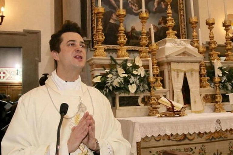 Sacerdote pedia ofertas dizendo serem para ajudar famílias carentes