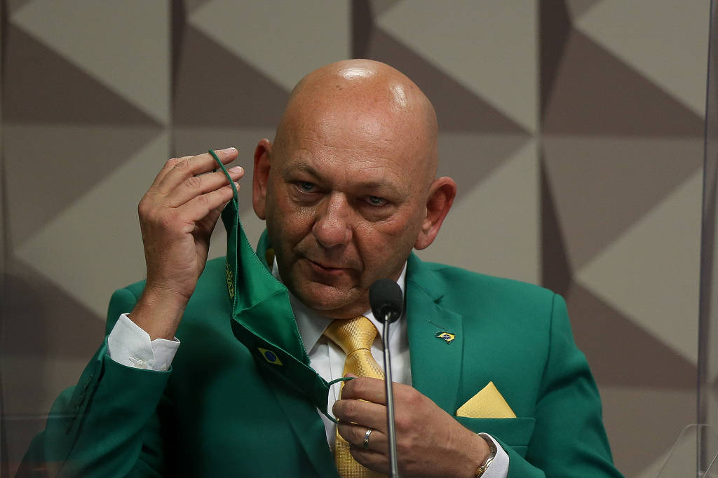 O empresário Luciano Hang durante depoimento na CPI da Covid