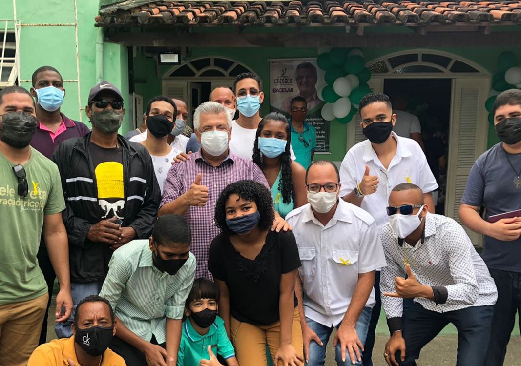 Instituto abriu espaço para os jovens do grupo “Vozes ao Vento” que frequentam aulas de violão e canto