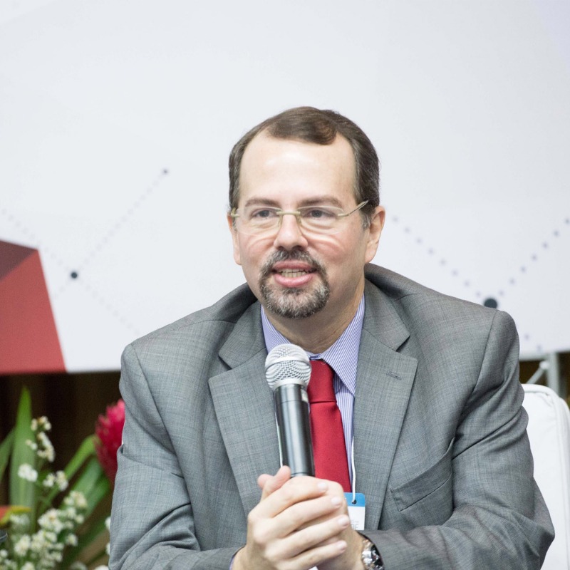 Paulo Modesto é professor da Faculdade de Direito da Universidade Federal da Bahia