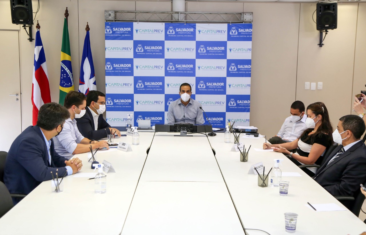 Prefeito acrescentou ainda que o regime trará benefício duplo, ou seja, ao servidor e ao município