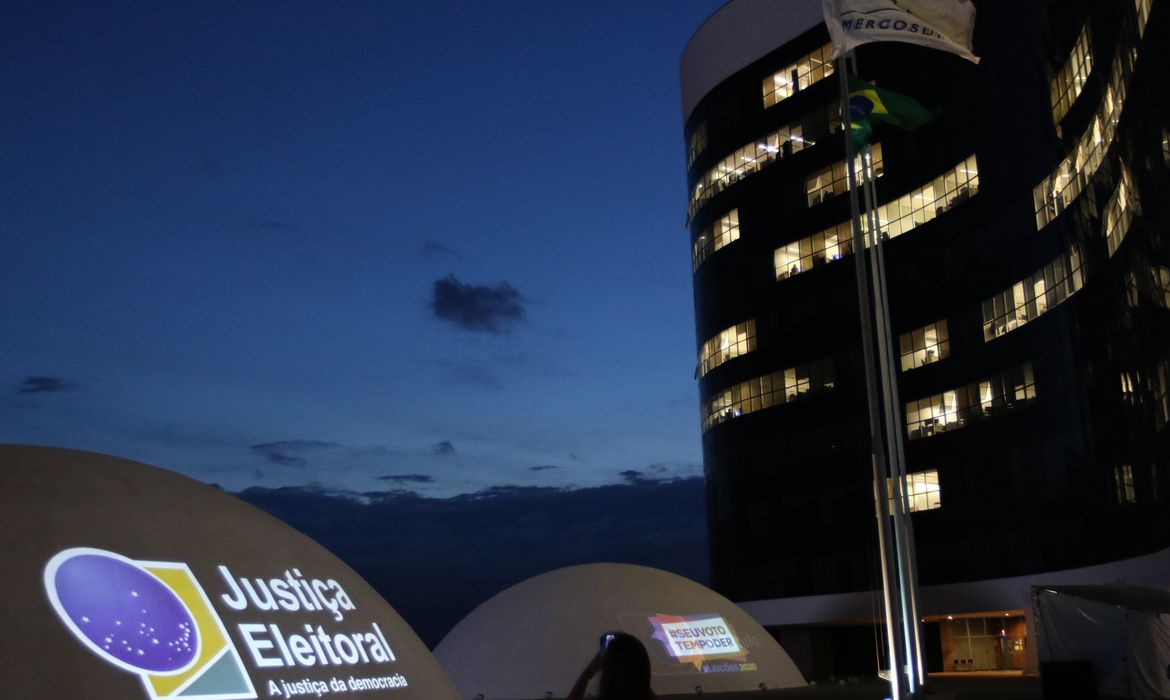 Objetivo é ampliar transparência e segurança nas etapas das eleições