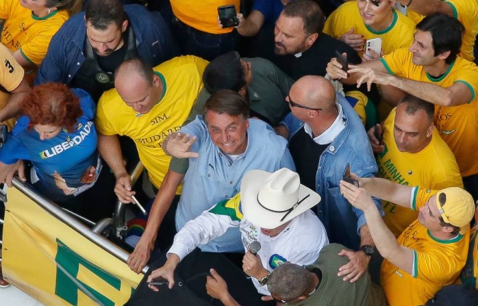 Em discurso na Avenida Paulista nesta terça, o presidente Jair Bolsonaro afirmou, quanto ao seu futuro político, que apenas sairá 'preso, morto ou com a vitória' Em discurso na Avenida Paulista nesta terça, o presidente Jair Bolsonaro afirmou, quanto ao seu futuro político, que apenas sairá 'preso, morto ou com a vitória'