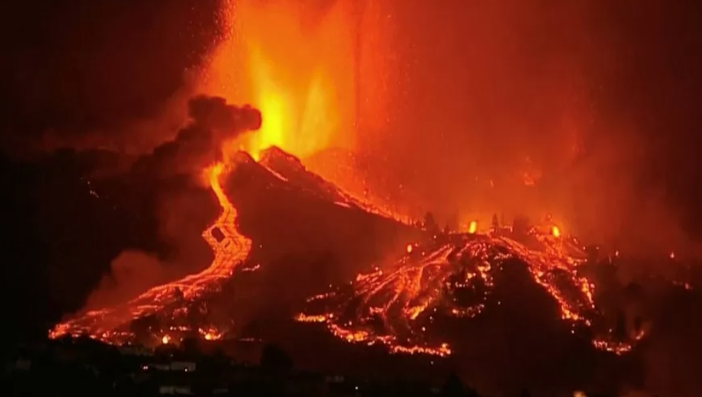 Localizado em La Palma, o vulcão Cumbre Vieja deu início a uma nova fase explosiva após ter entrado em erupção no domingo passado