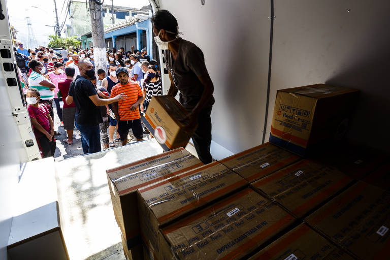 Valor prometido pelo governo federal, de R$ 400, vai substituir o Bolsa Família