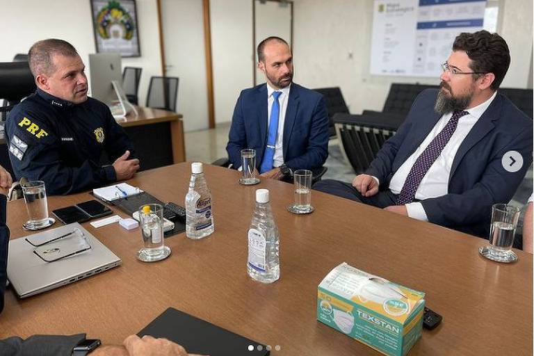 Eduardo Bolsonaro em reunião com Silvinei Vasques, diretor da PRF