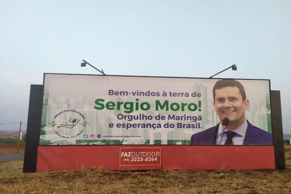 Outdoor colocado em Maringá (PR) em defesa da candidatura do ex-ministro a presidente em 2022 Outdoor colocado em Maringá (PR) em defesa da candidatura do ex-ministro a presidente em 2022