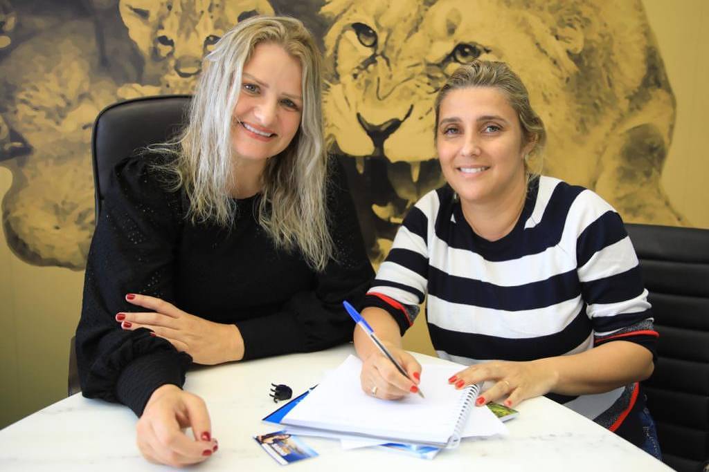 A presidente do PTB na ausência de Roberto Jefferson, Graciela Nienov, e a secretária de Comunicação Rafaela Armani