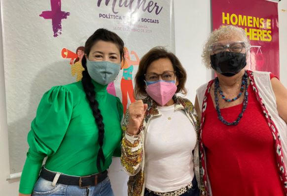 Deputada federal Lídice da Mata, Elze Facchinetti e a professora Dulce Aquino