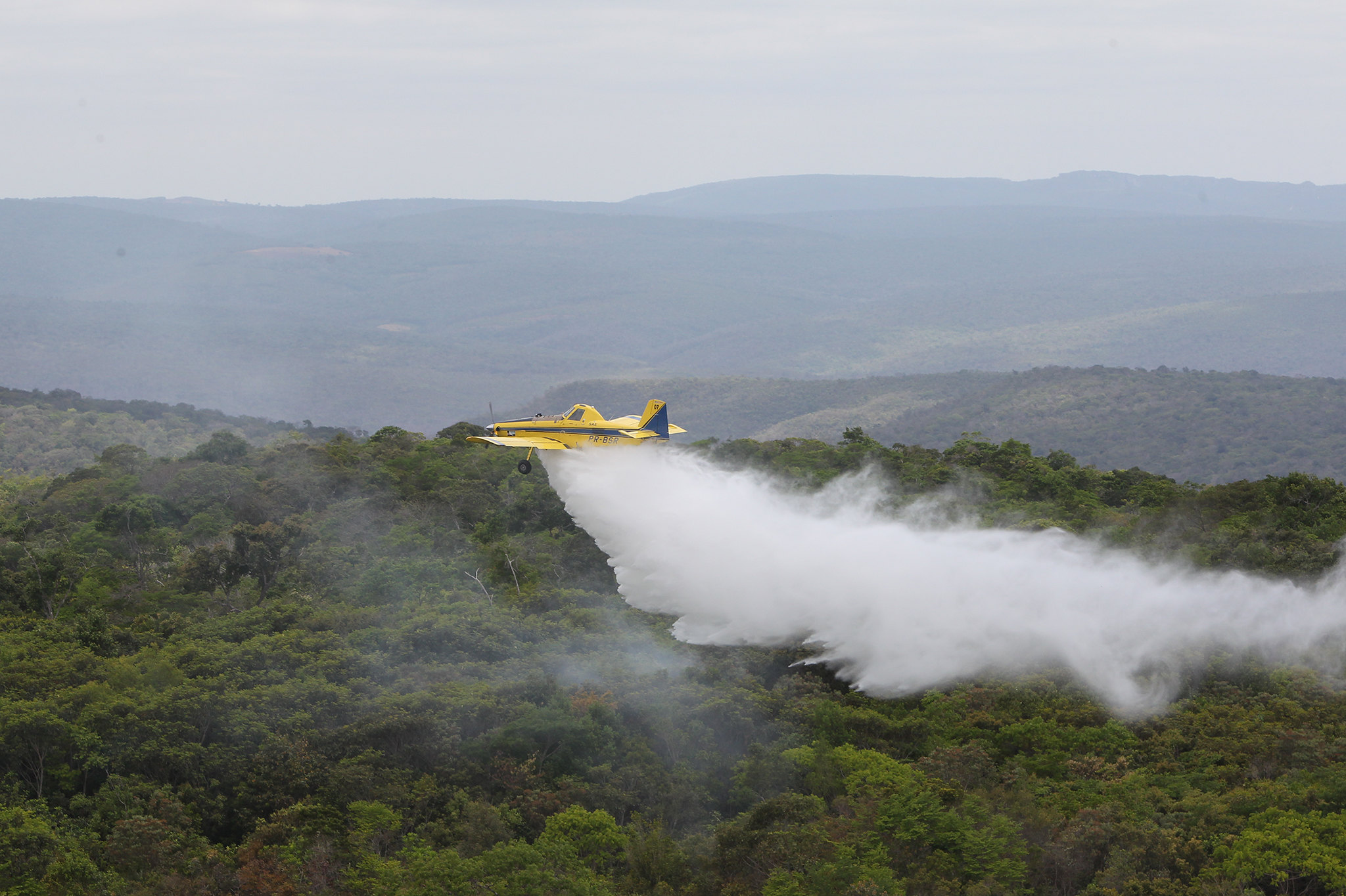 Aviões têm capacidade de armazenamento de dois mil litros de água