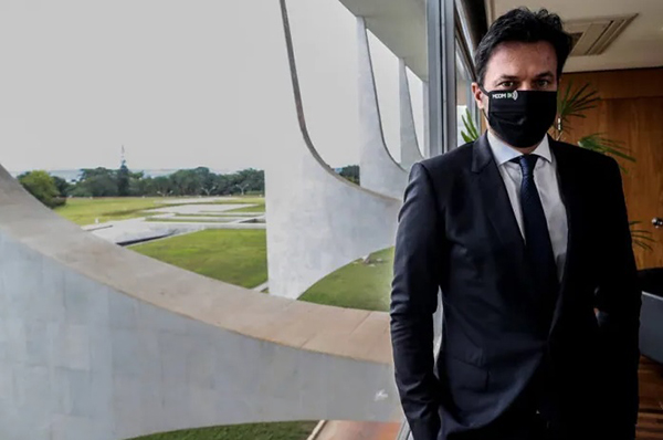 O ministro das Comunicações, Fábio Faria