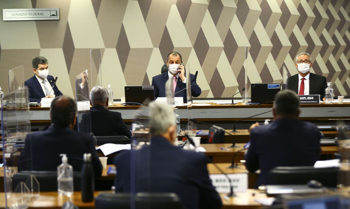 Depois do fim dos trabalhos em 2021, ex-membros devem usar outra comissão para inquirir Queiroga e Damares