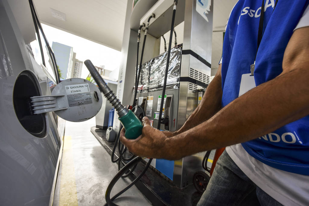 Unica vê perda de competitividade do etanol hidratado frente à gasolina Unica vê perda de competitividade do etanol hidratado frente à gasolina