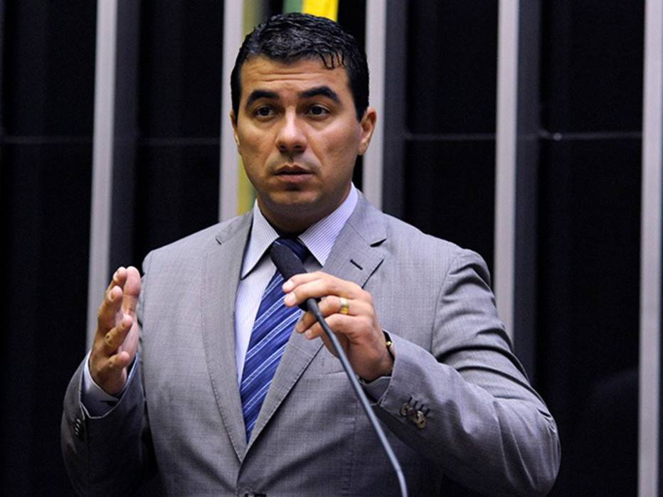 Após ganhar holofotes na CPI da Covid, deputado que denunciou Bolsonaro vive ocaso político e pretende votar em Moro Após ganhar holofotes na CPI da Covid, deputado que denunciou Bolsonaro vive ocaso político e pretende votar em Moro