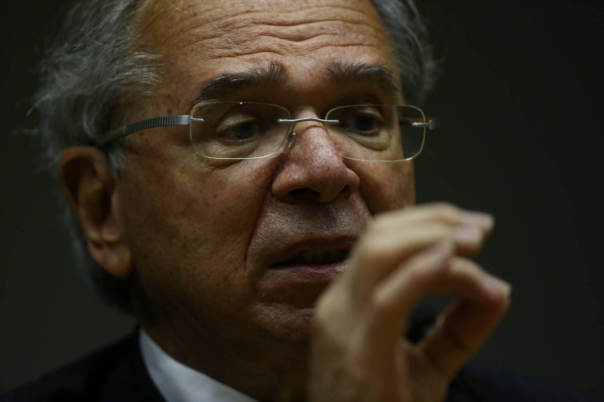 Ministro afirma que país tem base fiscal forte e projetos que preveem R$ 700 bilhões de investimentos para próximos anos Ministro afirma que país tem base fiscal forte e projetos que preveem R$ 700 bilhões de investimentos para próximos anos