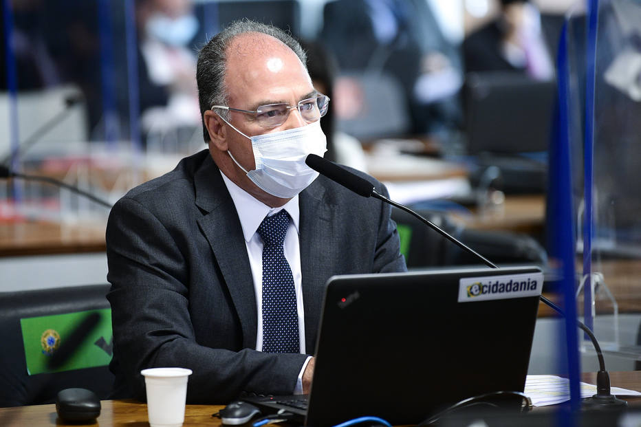 Sem descartar a votação do texto já aprovado pelos deputados, o senador Fernando Bezerra diz que a construção do entendimento é a opção preferida do governo, em nome de maior consenso