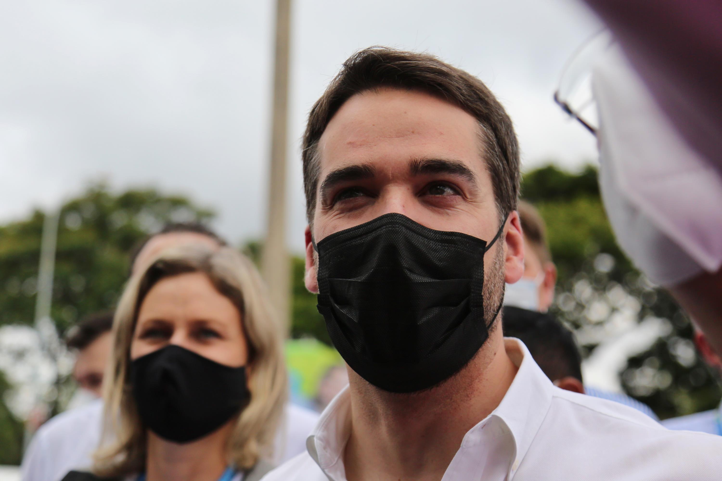 O ex-deputado João Almeida, um dos coordenadores da campanha de Leite, discutiu com Virgílio e foi colocado para fora da reunião