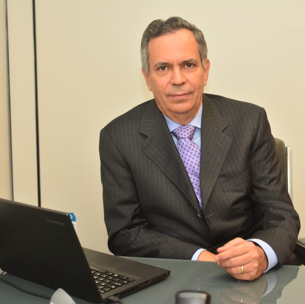 O voto favorável da sigla na proposta defendida pelo Governo Federal provocou a ira do ex-ministro Ciro Gomes, que chegou a suspender a sua pré-candidatura à presidência pelo PDT O voto favorável da sigla na proposta defendida pelo Governo Federal provocou a ira do ex-ministro Ciro Gomes, que chegou a suspender a sua pré-candidatura à presidência pelo PDT