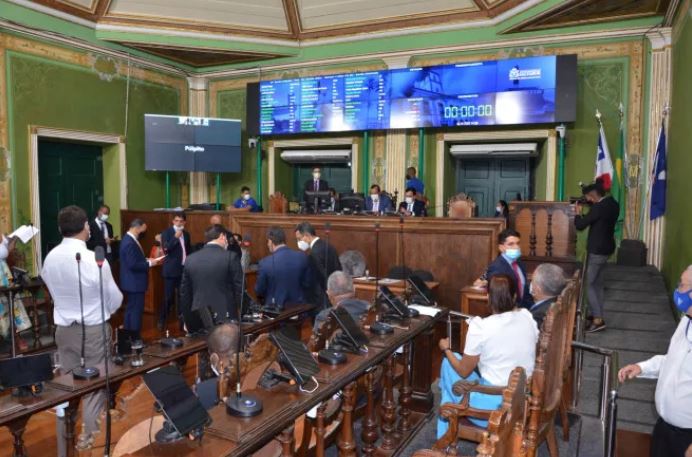 Sessão realizada nesta terça-feira (16) na Câmara Municipal de Salvador