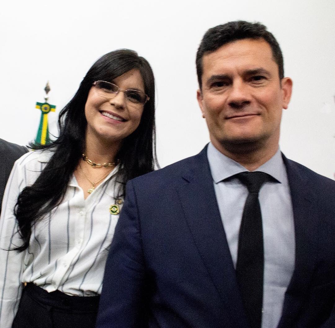 Deputada federal Professora Dayane Pimentel (PSL) e o ex-ministro da justiça, Sergio Moro Deputada federal Professora Dayane Pimentel (PSL) e o ex-ministro da justiça, Sergio Moro