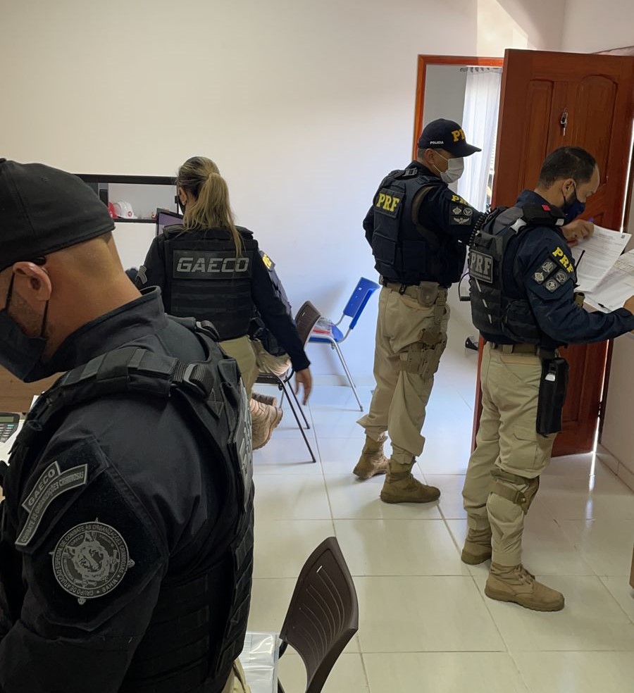 Empresários e agente público são presos no sudoeste baiano