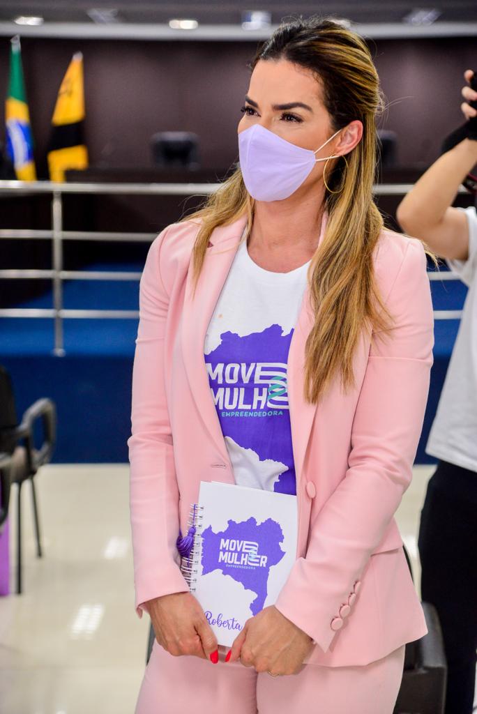 Roberta Caires, que preside a Frente Parlamentar do Empreendedorismo Feminino, não abre mão de destacar, em comemoração ao Dia do Empreendedorismo Feminino, aquelas que movimentam a economia