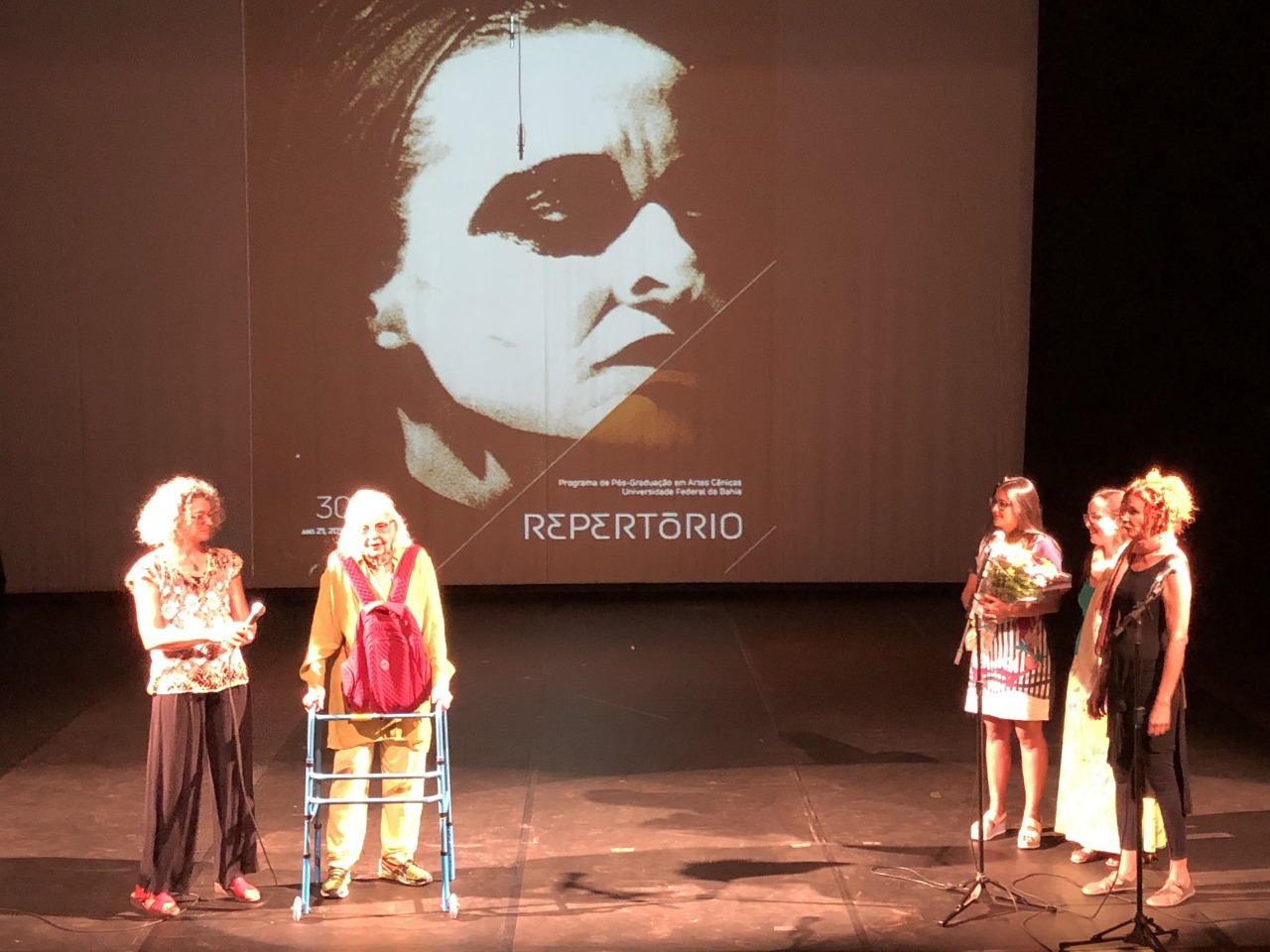 Lia Mara recebe homenagem na Escola de Teatro da Ufba, em 2018 Lia Mara recebe homenagem na Escola de Teatro da Ufba, em 2018