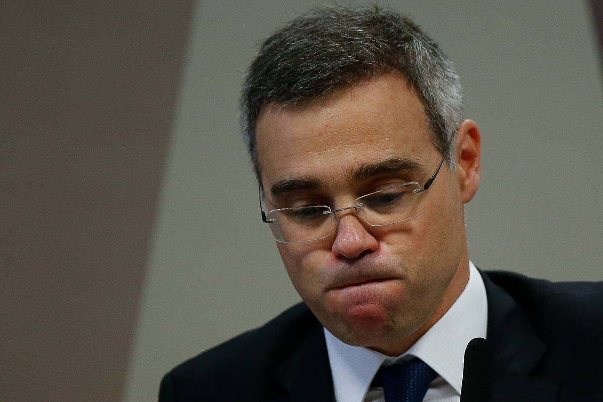 Baixo apoio da classe política para aprovação pode explicar alinhamento de novo ministro a ala pró-Lava Jato da corte