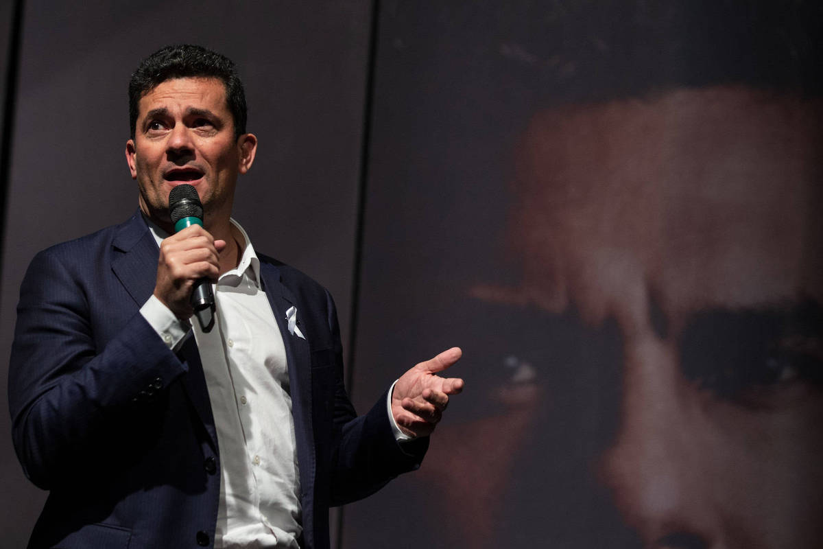 Sergio Moro lança o livro "Contra o Sistema da Corrupção", com palestra, no Renaissance São Paulo Hotel
