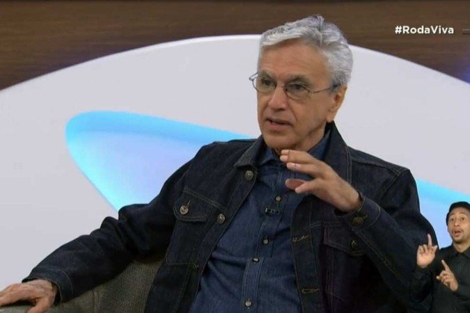 Defesa do cantor apontou crime de difamação e calúnia; ré fez publicação nas redes sociais em 2018