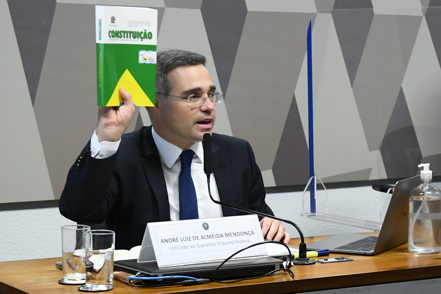 Próximo presidente poderá nomear mais dois ministros para o Supremo; lei determina aposentadoria compulsória de magistrados aos 75 anos Próximo presidente poderá nomear mais dois ministros para o Supremo; lei determina aposentadoria compulsória de magistrados aos 75 anos