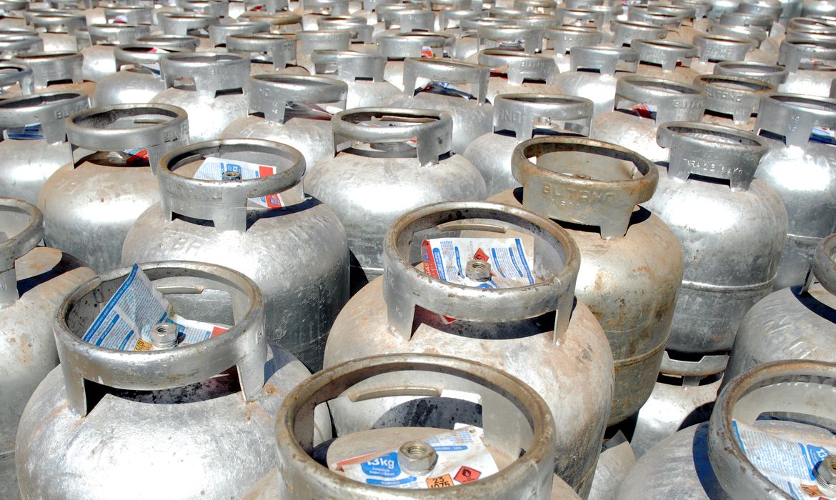 Reajustes seriam a partir de 1º de janeiro de 2022, diz estatal Reajustes seriam a partir de 1º de janeiro de 2022, diz estatal