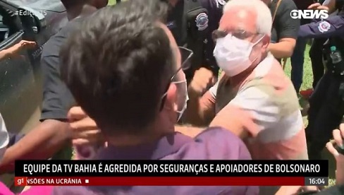 Secretário de Obras de Itamaraju tenta atingir com soco um dos repórteres que cobriam a visita de Jair Bolsonaro à Bahia