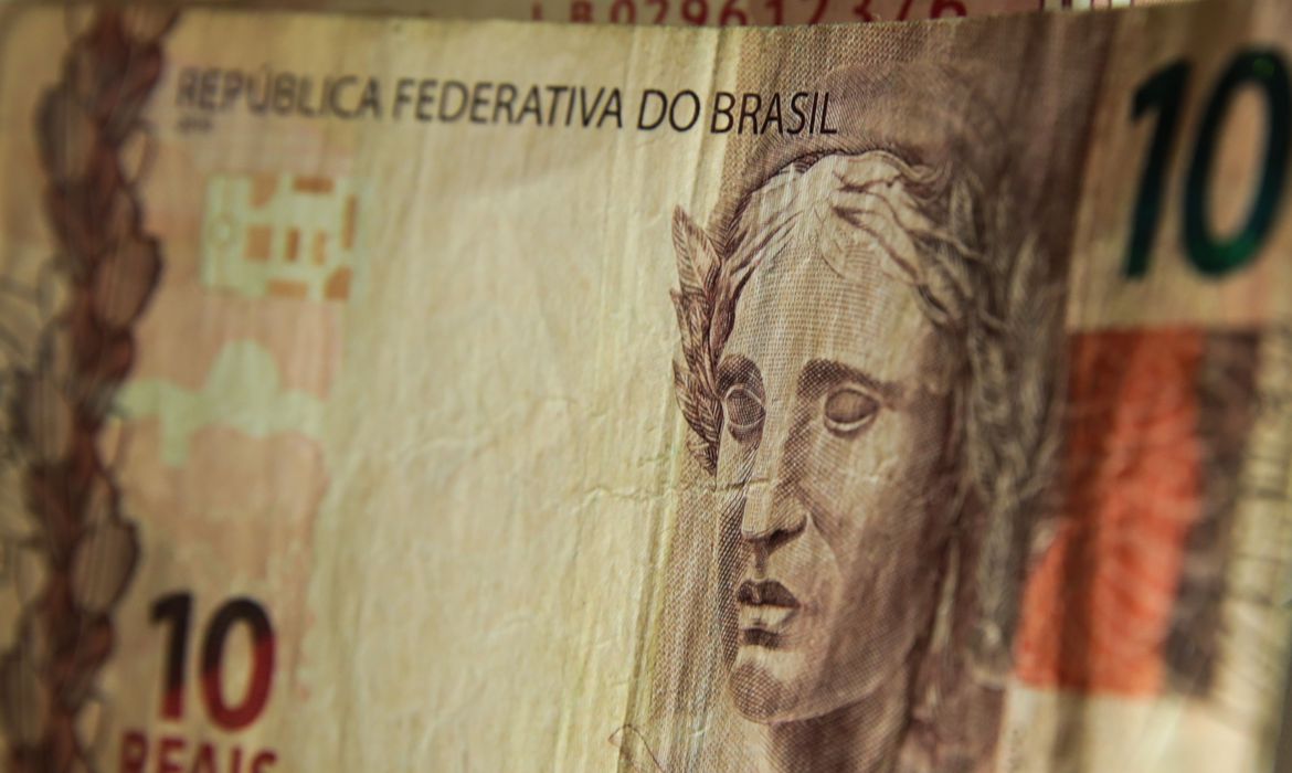 Transporte e habitação foram os que mais pressionaram a taxa