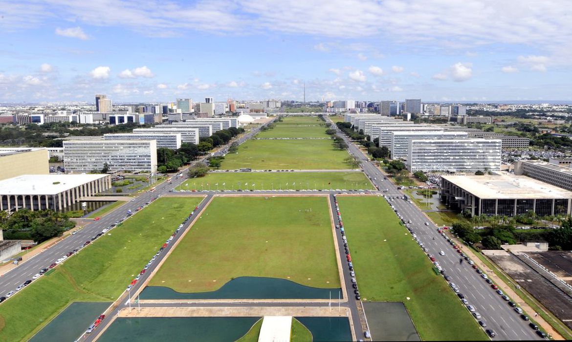 Esplanada dos Ministérios, em Brasília Esplanada dos Ministérios, em Brasília