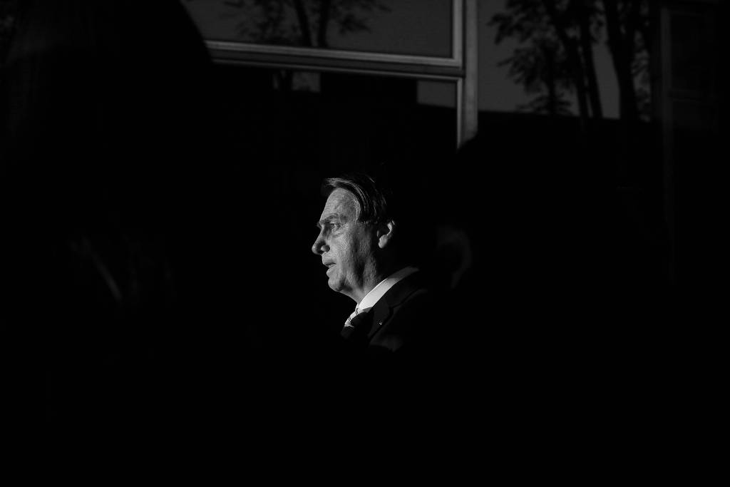 O presidente Jair Bolsonaro ao deixar o STF (Supremo Tribunal Federal) após uma reunião com o presidente do tribunal, Luiz Fux