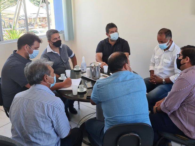 Reunião aconteceu nesta quinta-feira (13)