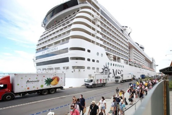 Temporada de cruzeiros estava suspensa devido a surtos de Covid-19 nas embarcações Temporada de cruzeiros estava suspensa devido a surtos de Covid-19 nas embarcações