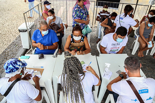 Estacionamento do Largo da Baixa do Bonfim é o novo ponto itinerante de testagem rápida contra a Covid-19