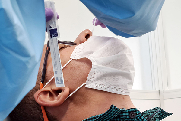 Anvisa aprova uso de autoteste de Covid no Brasil