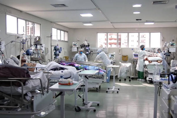 País chegou a 665.056 vidas perdidas e a 30.698.711 pessoas infectadas pelo coronavírus 