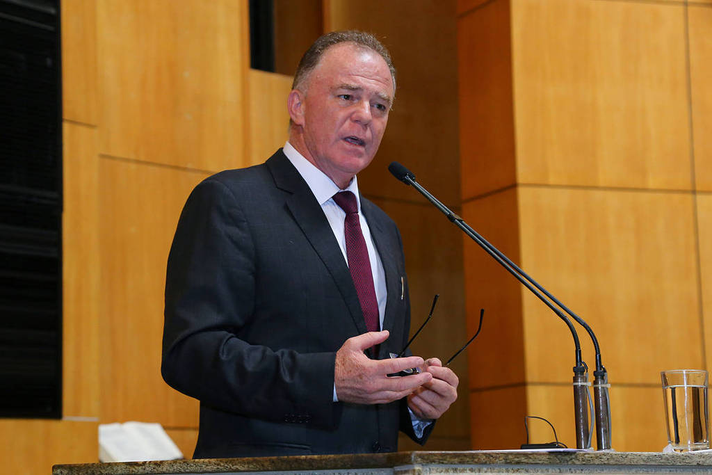 O governador do Espírito Santo, Renato Casagrande, do PSB