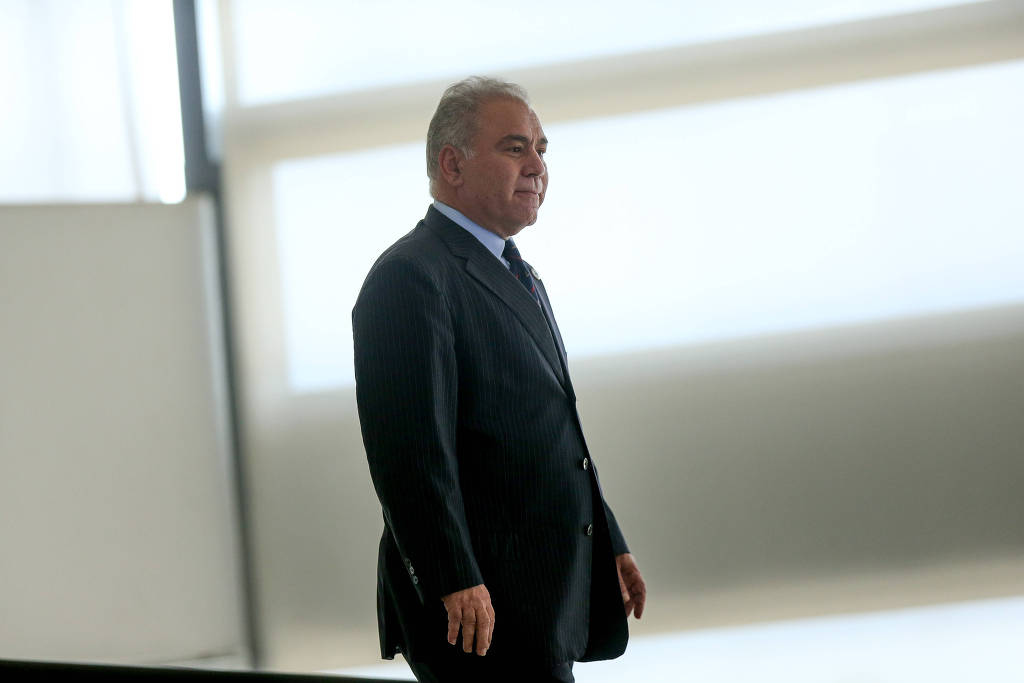 Marcelo Queiroga participa de cerimônia no Palácio do Planalto