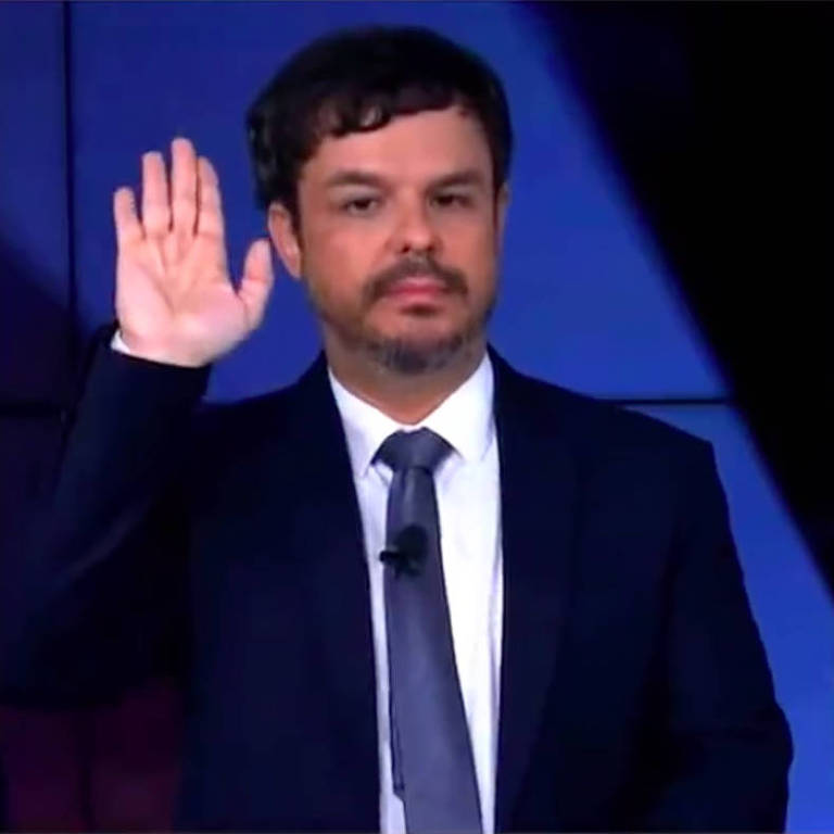 Adrilles Jorge faz suposta saudação nazista durante o programa "Opinião", da Jovem Pan