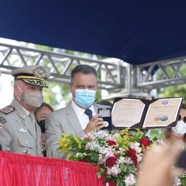 A fala do governador foi feita em conversa com a imprensa durante a cerimônia cívico-militar que marca o aniversário de 197 anos da Polícia Militar da Bahia realizada hoje em Salvador