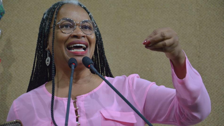 Deputada Olívia Santana (PCdoB) é o nome pretendido para sigla Deputada Olívia Santana (PCdoB) é o nome pretendido para sigla