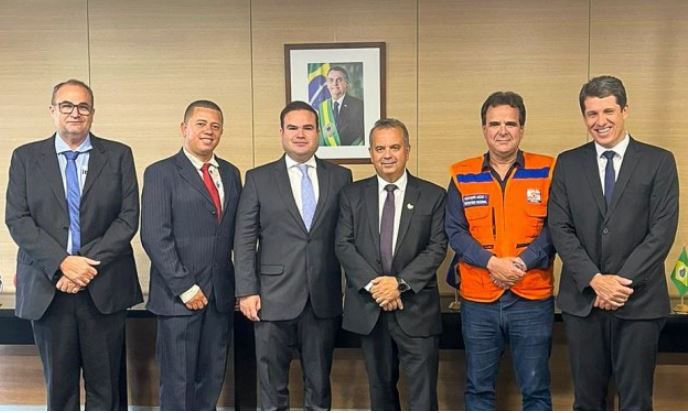 Agenda em Brasília foi intermediada pelo deputado federal Cacá Leão (PP)