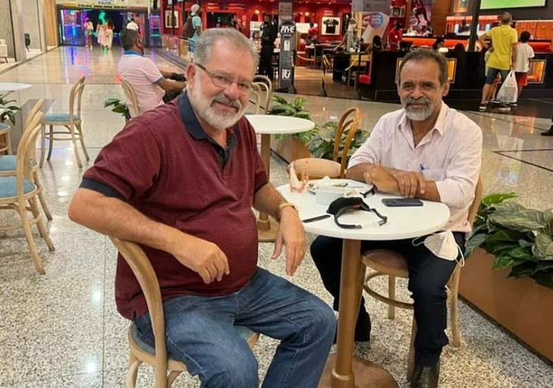 Deputado federal Marcelo Nilo (PSB) e o prefeito de Utinga, Joyuson Vieira (PSB)