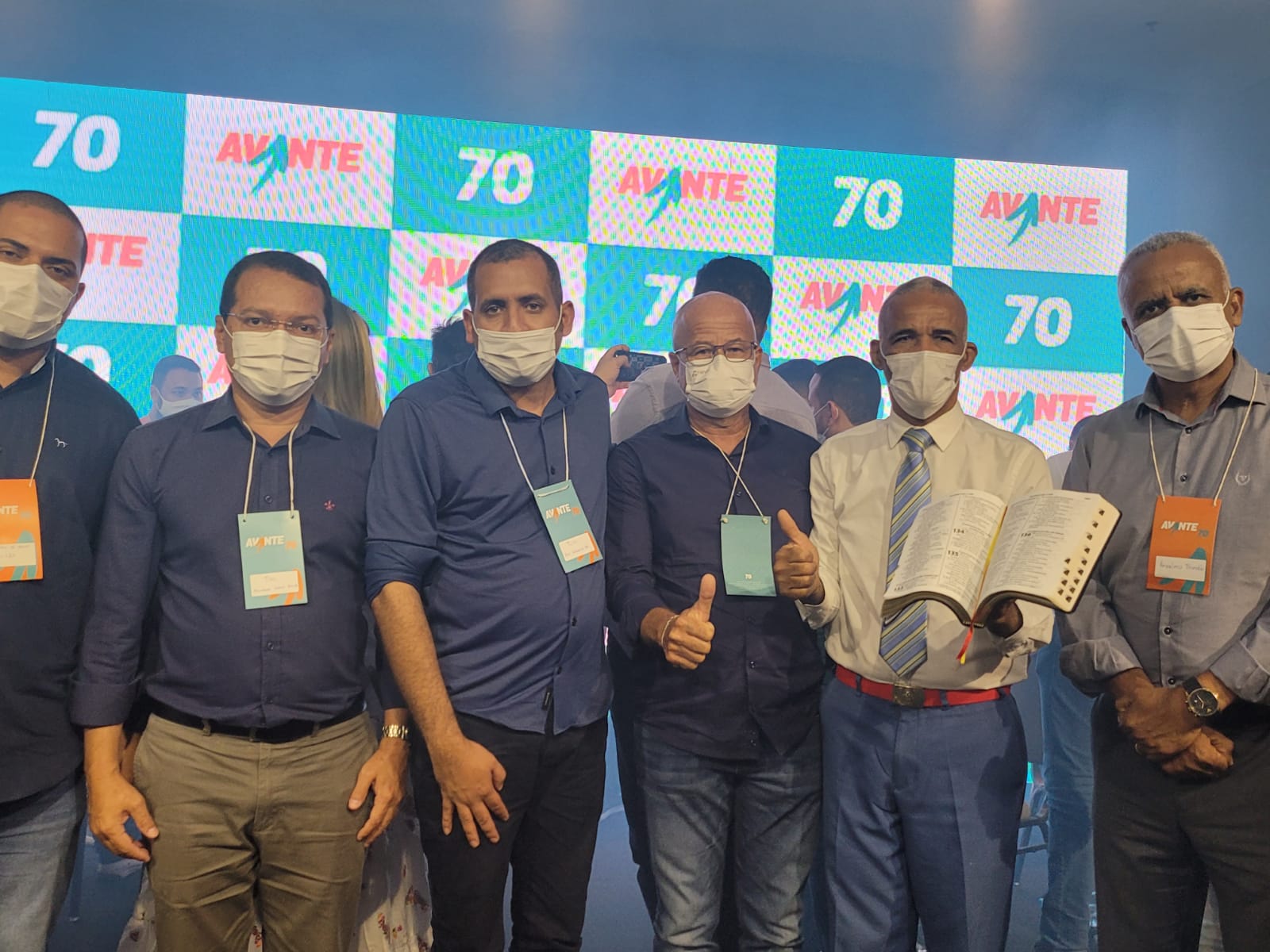 Deputados Tum e Sargento Isidório e o coronel Anselmo Brandão participaram de convenção do Avante em que foi lançada pré-candidatura à presidência de André Janones